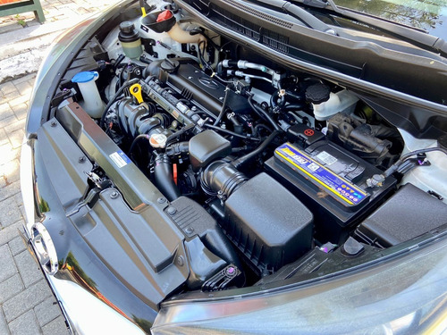 Imagem 9 de 12 de Hyundai Hb20s 1.6 Comfort Style Aut.