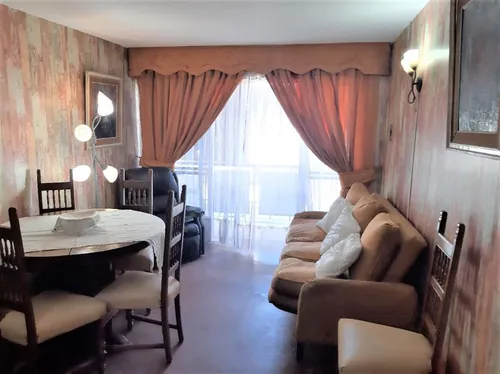 Departamento En Venta De 3 Dorm. En La Reina