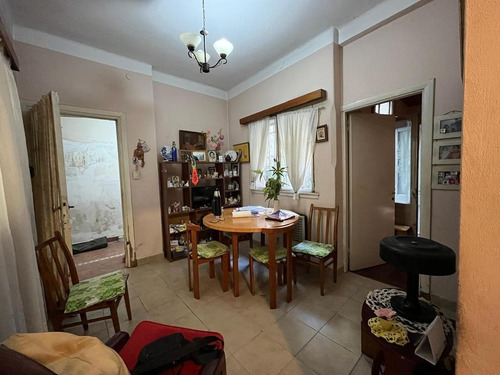 Abuelito Dime Tu - Tipo Casita Todo En Bajos Con Patio