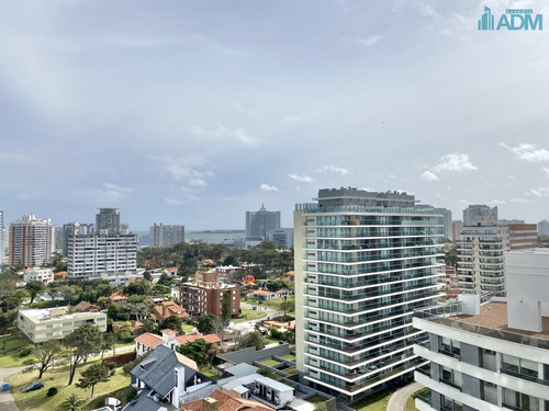 Venta De Apartamento De 2 Dormitorios En Icon Brava Tower Punta Del Este