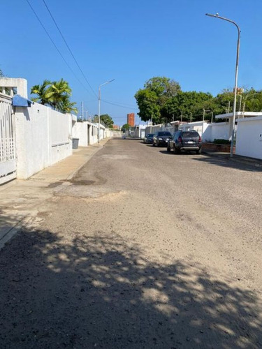 Ecv-1398 Zona Norte Casa Urbanización Maracaibo