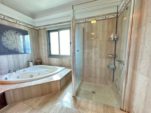 Exclusivo Apartamento En Malecón Center 3 Hab, Piso Alto, Vista Espectacular