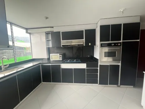 Apartamento En Chicó Norte, Amplio Y Reformado - Área: 178 M2