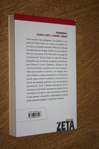 Freakonomics - Revised Edition - Steven Levitt / S. Dubner (Usado)