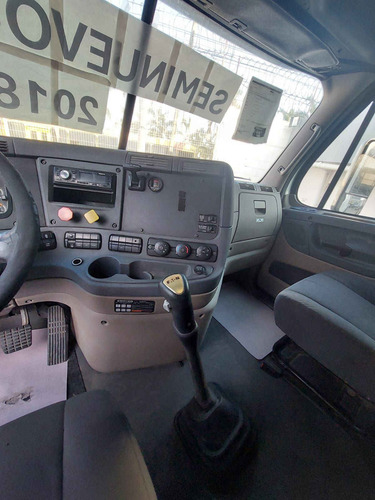 Freightliner Cascadia Dd15 475hp 18 Vel Cab 72 Std., 02 Oc