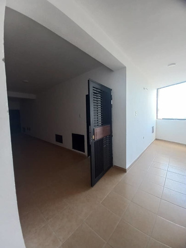 Imagen 20 de 20 de Venta De Apartamento En Buenaventura. Adlz