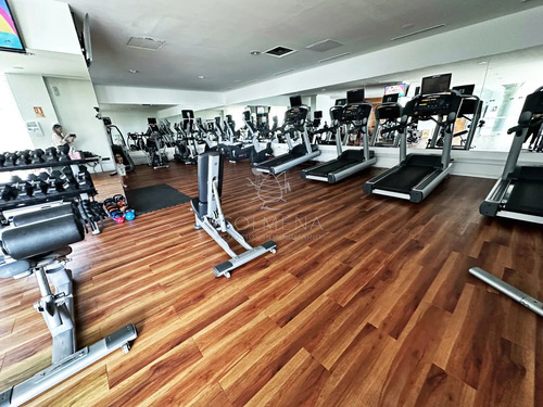 Piso Alto En Icon Brava