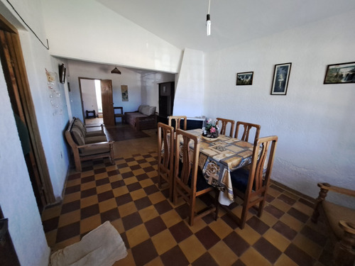 Inmobiliaria Costa Azul Vende Dos Casas Y Dos Apartamentos A Una Cuadra De La Playa Antoniopolis, Rocha.