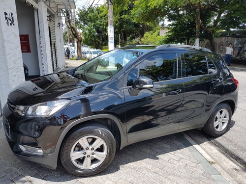 Tracker Lt