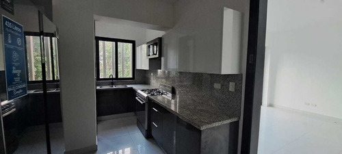 Imagen 4 de 30 de Vendo Apa. En La Mejor Zona De Bella Vista.147 Mts2