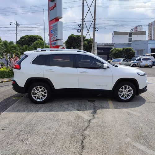 Jeep Cherokee 3.2 Longitude Plus