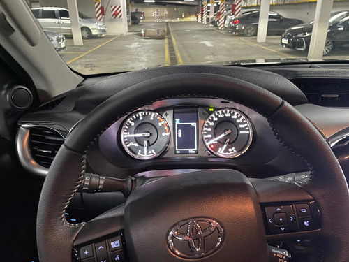 Imagen 12 de 15 de Toyota Hilux 2021 2.8 Cd Srv 177cv 4x4 At