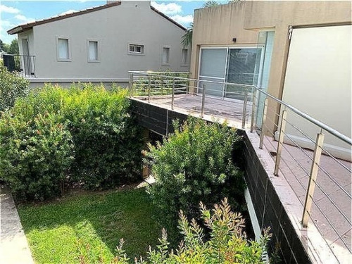 Imagen 3 de 12 de Casa Cuatro Dormitorios Cadaques Funes Hills