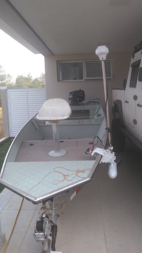 Imagem 2 de 4 de Barco Big Fish 5016 Metal Glass