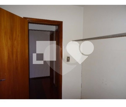 Imagem 11 de 20 de Casa De 2 Pavimentos Com Piscina. - Reo418191