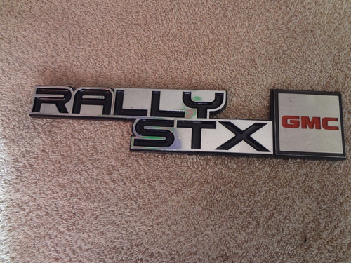 Emblema Lateral Van Gmc Rally Stx Original Metalico