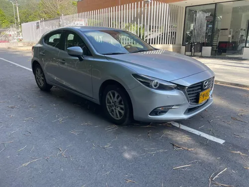 Mazda 3 2.0 Sport Touring