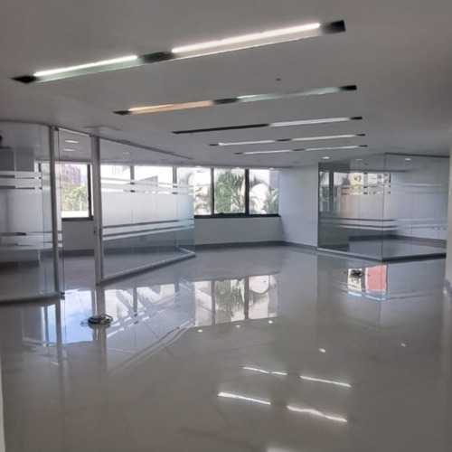 Oficina  Alquiler Chuao 300m2 Torre Gerencial