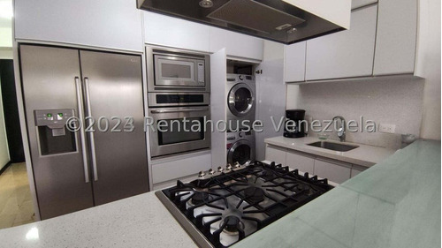 Se Vende Apartamento En El Rosal, Caracas. 24-20157