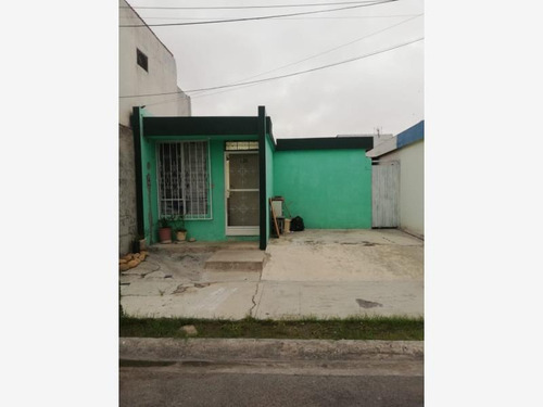 Imagen 1 de 7 de Casa Sola En Venta Valle De Huinala