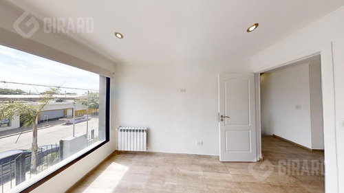 Triplex De 5 Ambientes A Estrenar En Villa Primera, Posesion Inmediata