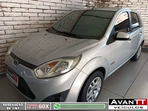 Imagem 3 de 8 de Ford Fiesta 1.6 Mpi Class Hatch 8v Flex 4p Manual