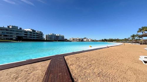 Departamento En Lagoon Pilar Con Cochera Y Jardin