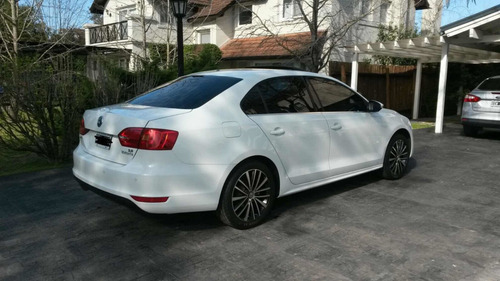 Volkswagen Vento 2.5 Luxury 170cv Tiptronic 2014