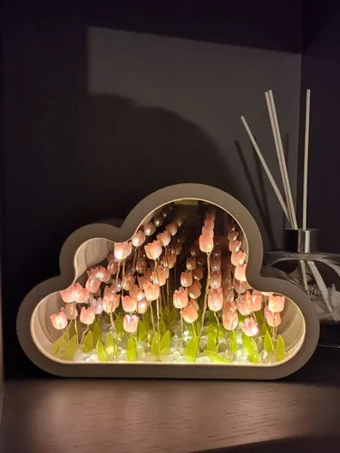 Luz De Noche Para Dormitorio Con Espejo De Tulipán En Forma