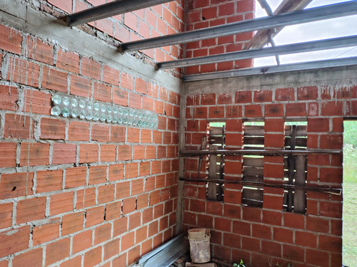 Vendo Terreno Barrio Sana Mide 14,30 De Ancho X 30 Metros De