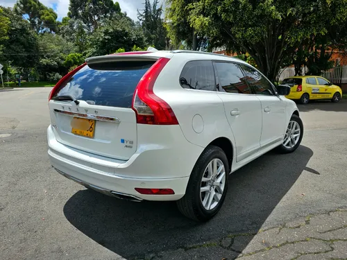 Volvo XC60 2.0 T5 Awd Momentum