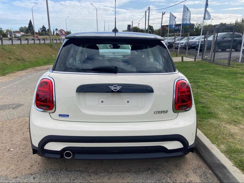 Imagen 9 de 22 de Mini Cooper Cooper Essential 1.5 Manual