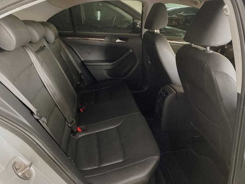 Imagem 12 de 12 de Volkswagen Jetta 2.0 Comfortline Gnv Automático 2016