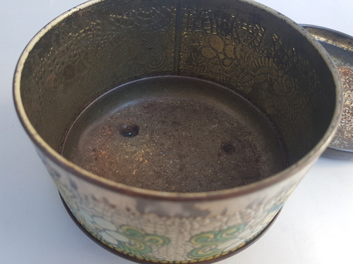 Antiga Lata De Biscoitos, Decorada Em Alto-relevo - 14,5cm (Usado)
