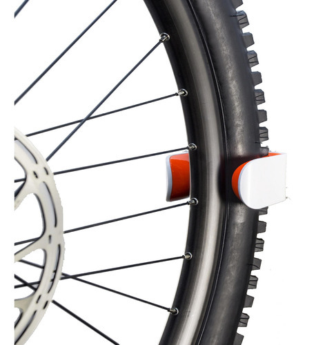 Soporte De Pared Para Bicicletas - Hornit Clug (3 Tamaños) Color Blanco/naranja