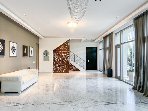 Imagen 6 de 30 de Espectacular Casa En Alquiler De 7 Ambientes En Belgrano Chico