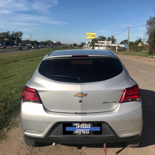 Chevrolet Onix 1.4 Ltz 98cv 2017
