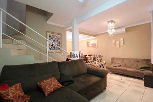 Casa À Venda No Jardim Vista Alegre Com 3 Quartos, 2 Vagas - V3653
