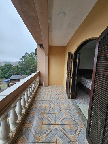 Casa De 3 Quartos E 4 Banheiros ,sendo Uma Suíte!!
