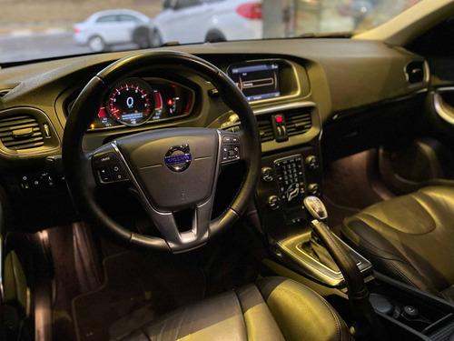 Imagem 13 de 13 de Volvo V40 2.0 T4 Dynamic Turbo Gasolina 4p Automático