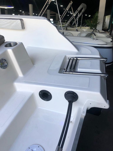 Imagen 5 de 16 de Bermuda Discovery 190 Con Motor Mercury 150 Xl -