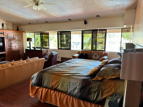 Residencia Amueblada De Lujo En Venta, En El Fraccionamiento Costa De Oro, Boca Del Río, Veracruz