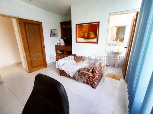 Espectacular Ph En Venta En Hermoso Edificio De Los Chaguaramos Mls#25-10496 - Jca