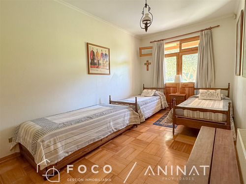 A Minutos De Santiago! Casa Inmersa En Parque / Mostazal