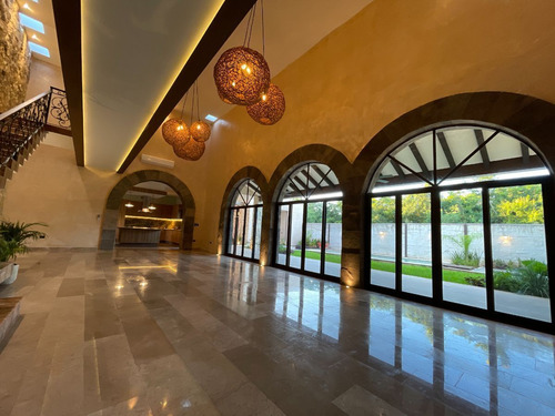 Casa En Venta En Privada Residencial En Temozon Norte, Merida, Yuc.