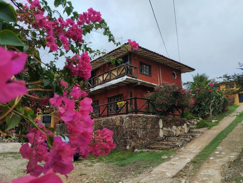 Casa Dúplex Estilo Rancho De Chana En Guarame, Isla De Margarita