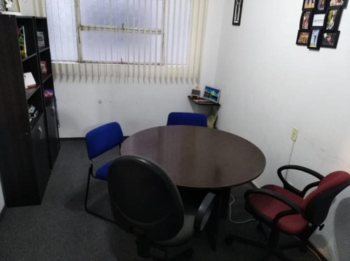 Nueva En El Mercado!. Venta Oficina Ciudad Vieja