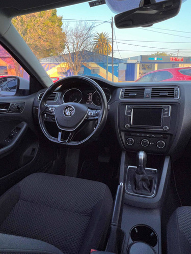 Imagen 8 de 8 de Volkswagen Vento 2017 1.4 Comfortline 150cv At