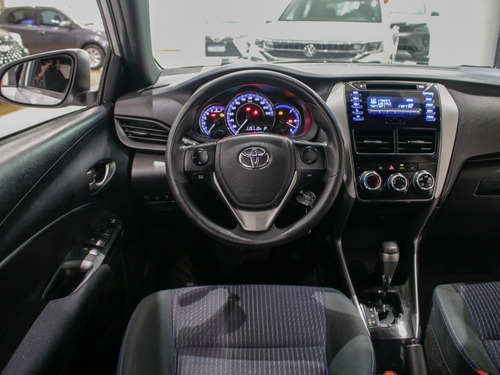 Toyota Yaris 1.3 16V FLEX XL MULTIDRIVE