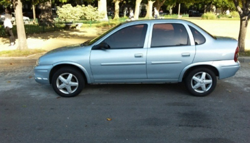 Chevrlot Corsa Classic 1.6 Super Permuta Zafira 2008 LG 8v